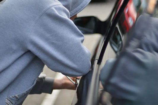 Mercedes spiegels opnieuw doelwit van diefstal – voorkom hoge schade met de juiste bescherming - FritzLock.nl