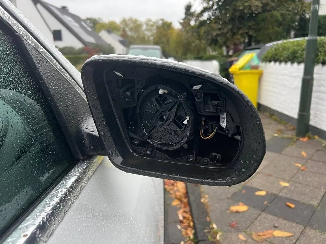 Spiegelglasdiefstal in Düsseldorf – 15 auto’s getroffen door ongebruikelijke inbraken - FritzLock.nl
